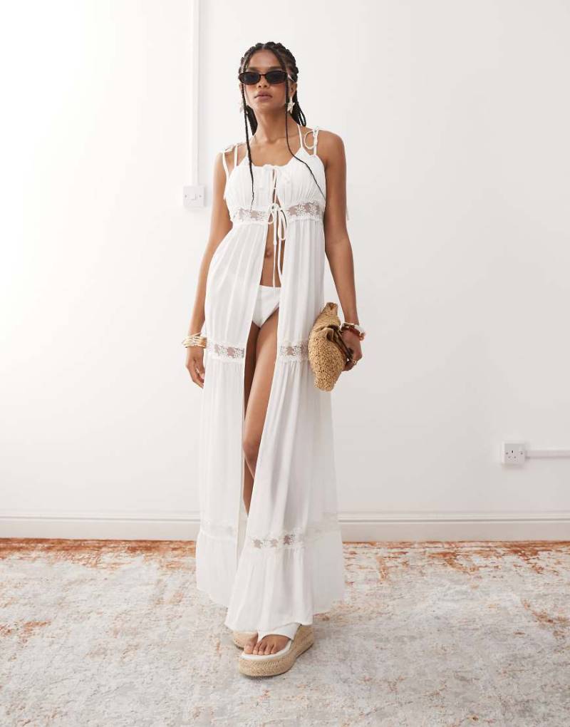 Miss Selfridge - Maxi-Strandkleid in Cremeweiß mit gebundener Vorderseite und Spitzenborte-Schwarz von Miss Selfridge