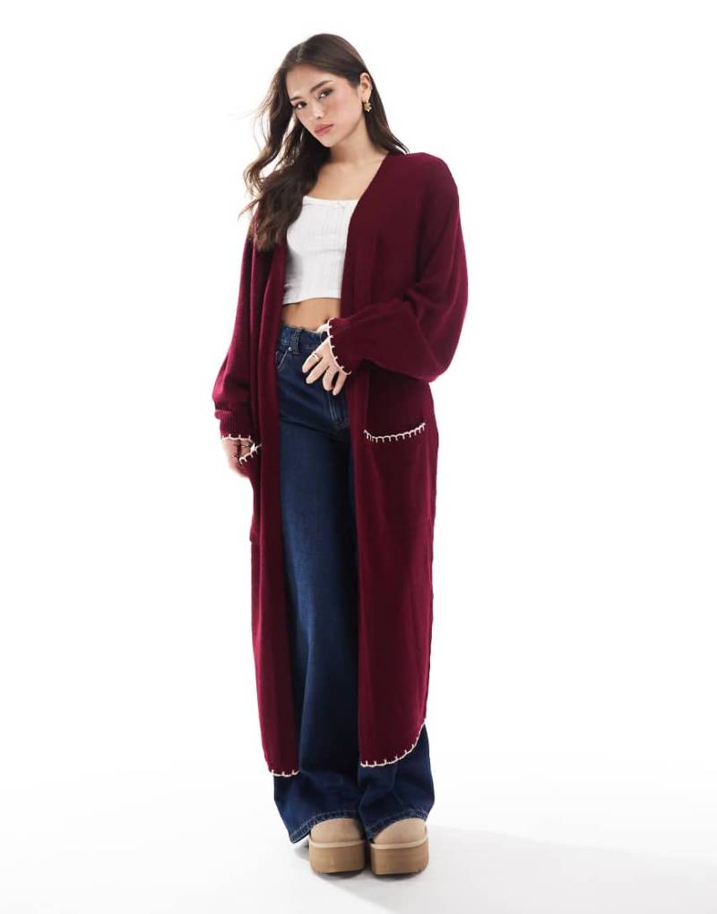 Miss Selfridge - Maxi-Strickjacke in Rosa und Burgunderrot mit farblich abgesetztem Langettenstich von Miss Selfridge