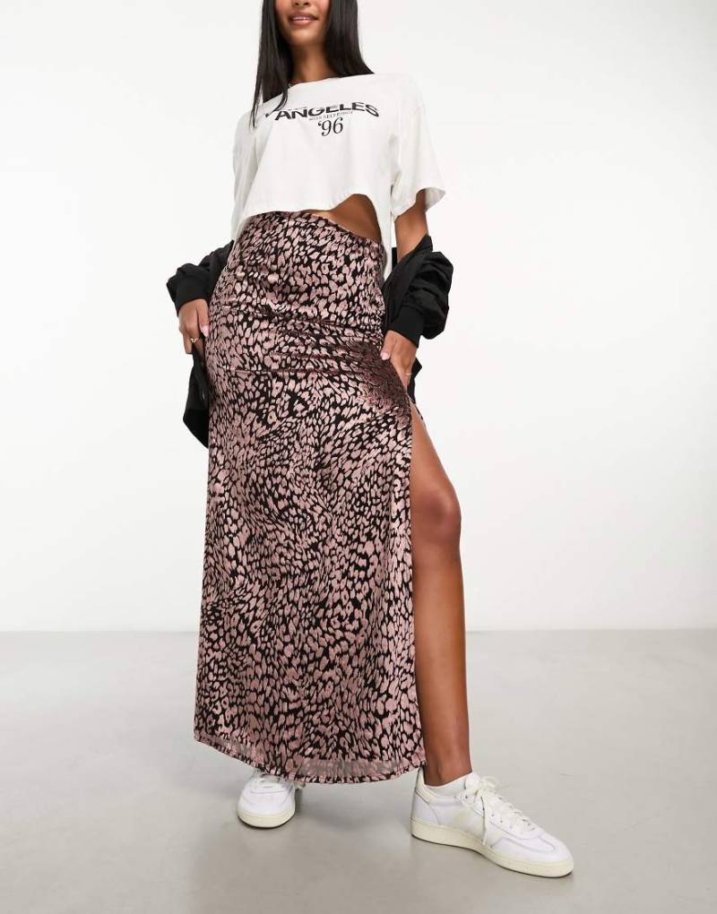 Miss Selfridge - Maxirock aus Ausbrennersamt mit Animalprint-Bunt von Miss Selfridge