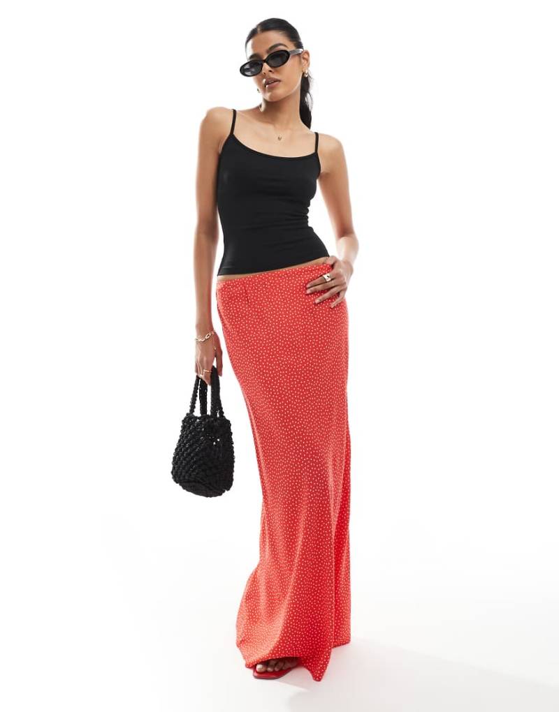 Miss Selfridge - Maxirock aus gesponnenem Stoff in gepunktetem Rot von Miss Selfridge