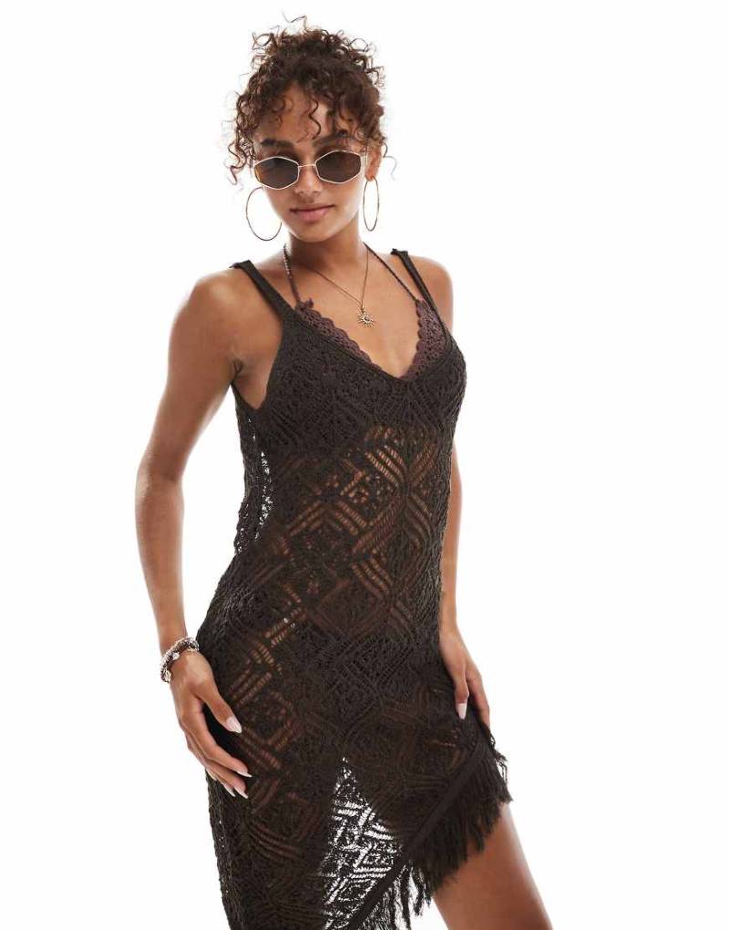 Miss Selfridge - Midi-Strandkleid aus Häkelstrick mit asymmetrischem Saum-Weiß von Miss Selfridge