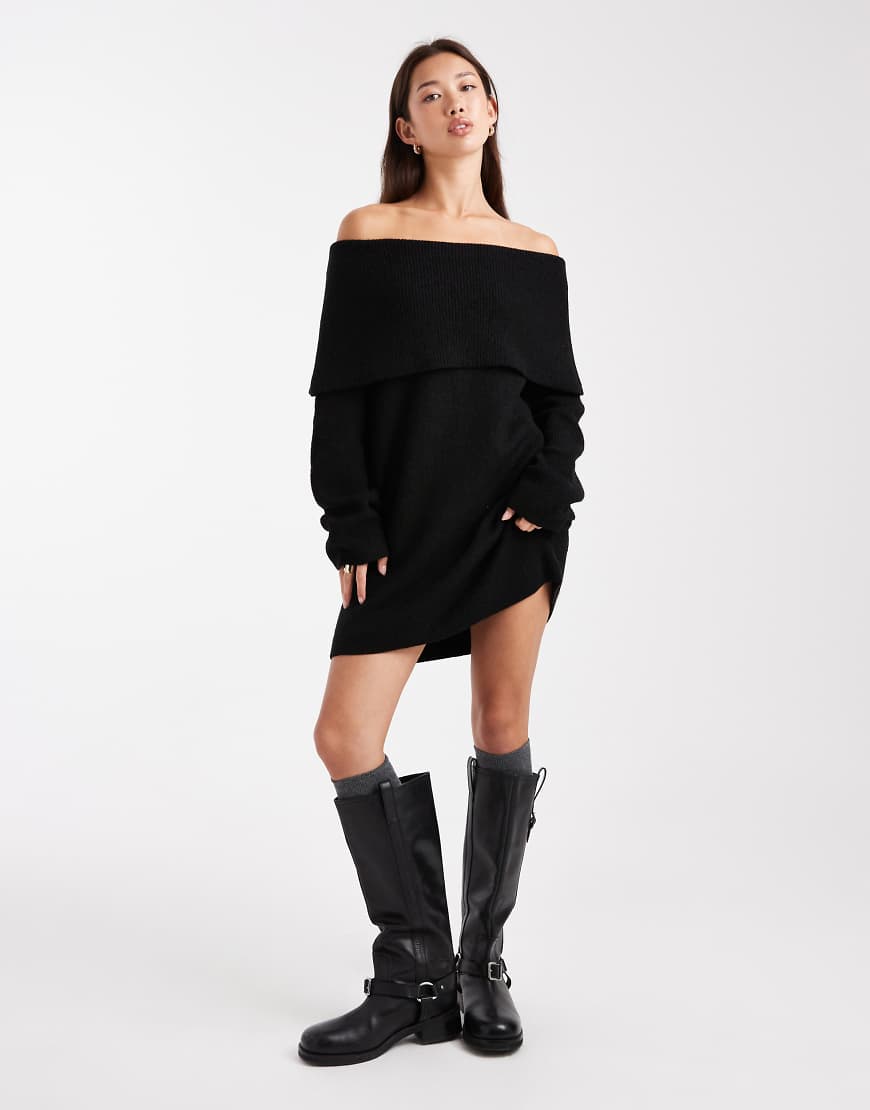 Miss Selfridge - Minikleid in Schwarz mit umgeschlagenem Bardot-Ausschnitt von Miss Selfridge