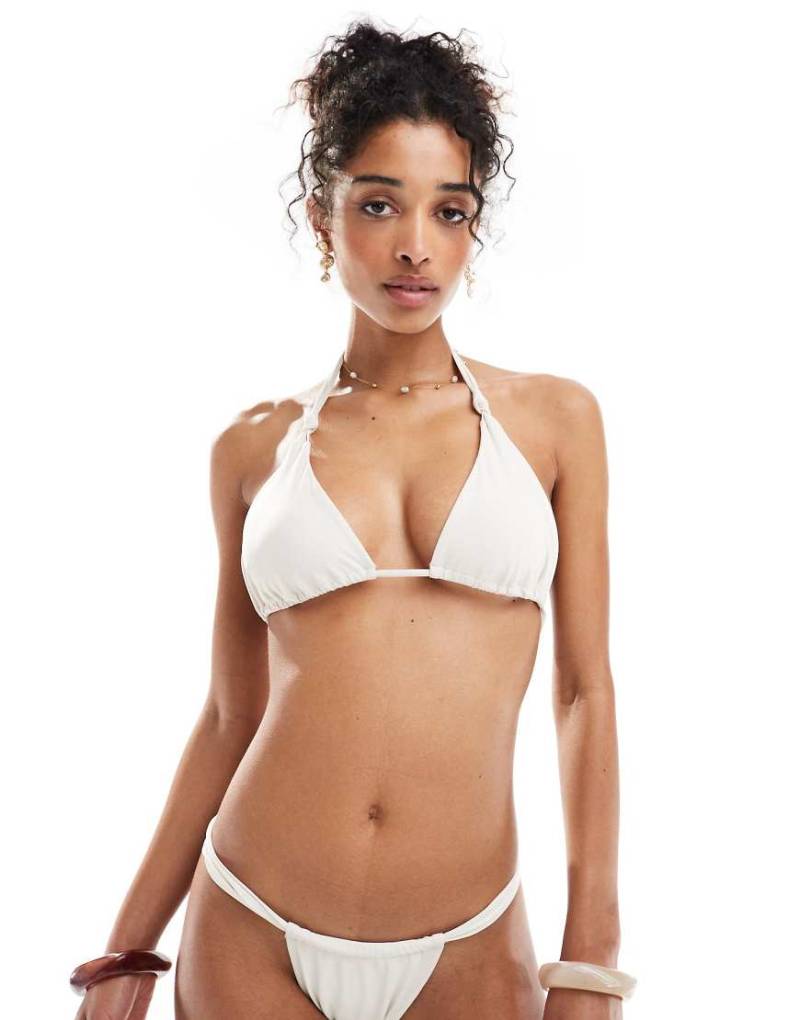 Miss Selfridge - Mix and Match - Geknotetes Triangel-Bikinioberteil in Cremeweiß von Miss Selfridge