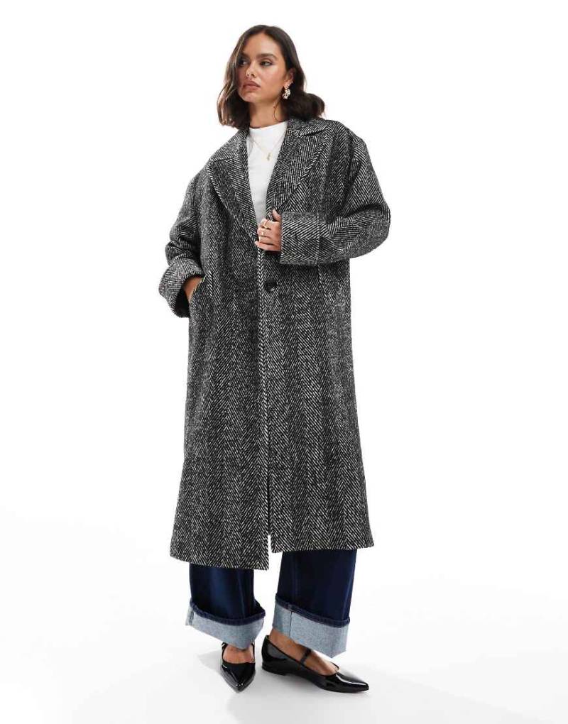 Miss Selfridge - Oversize-Maximantel in Schwarzweiß mit Zickzack-Muster-Bunt von Miss Selfridge