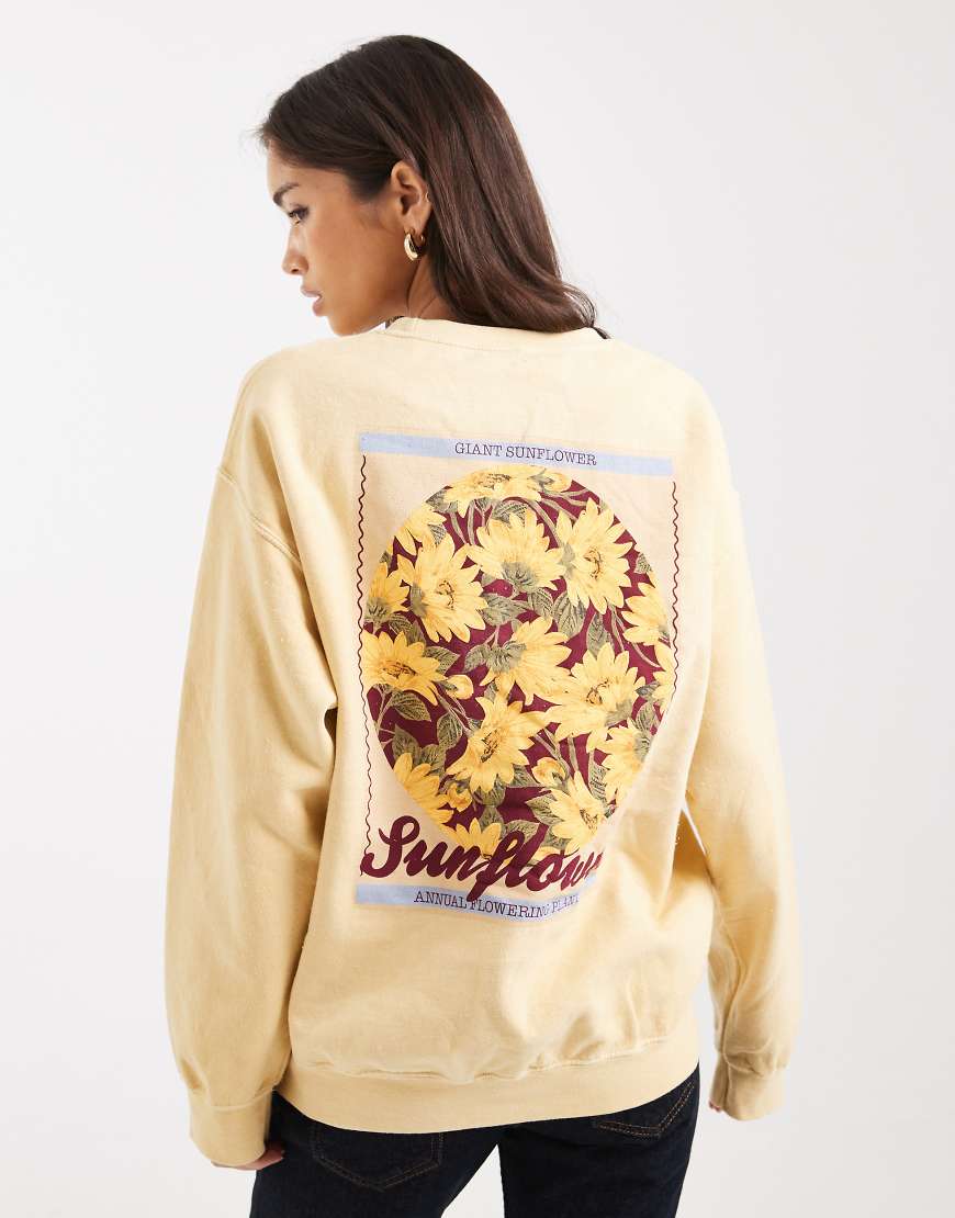 Miss Selfridge - Oversize-Sweatshirt in Buttermilch mit Sonnenblumen-Grafikprint-Gelb Miss Selfridge - Oversize-Sweatshirt in Buttermilch mit Sonnenblumen-Grafikprint-Gelb von Miss Selfridge