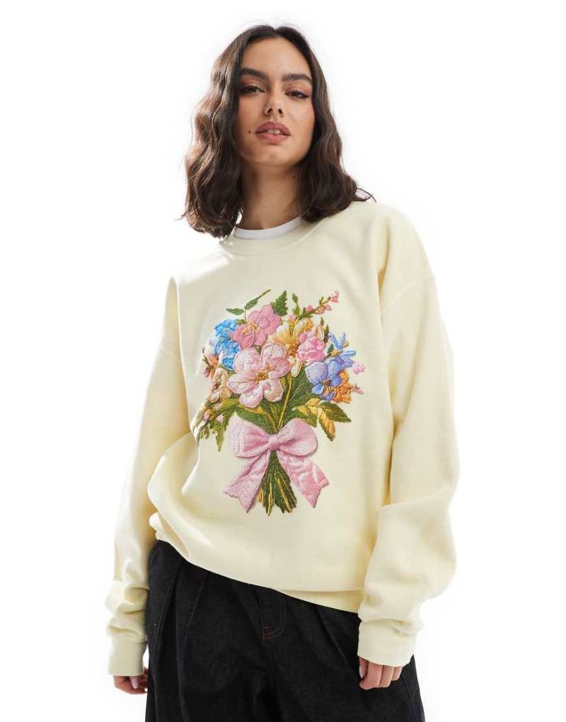 Miss Selfridge - Oversize-Sweatshirt in Gelb mit Blumenstrauß-Print von Miss Selfridge