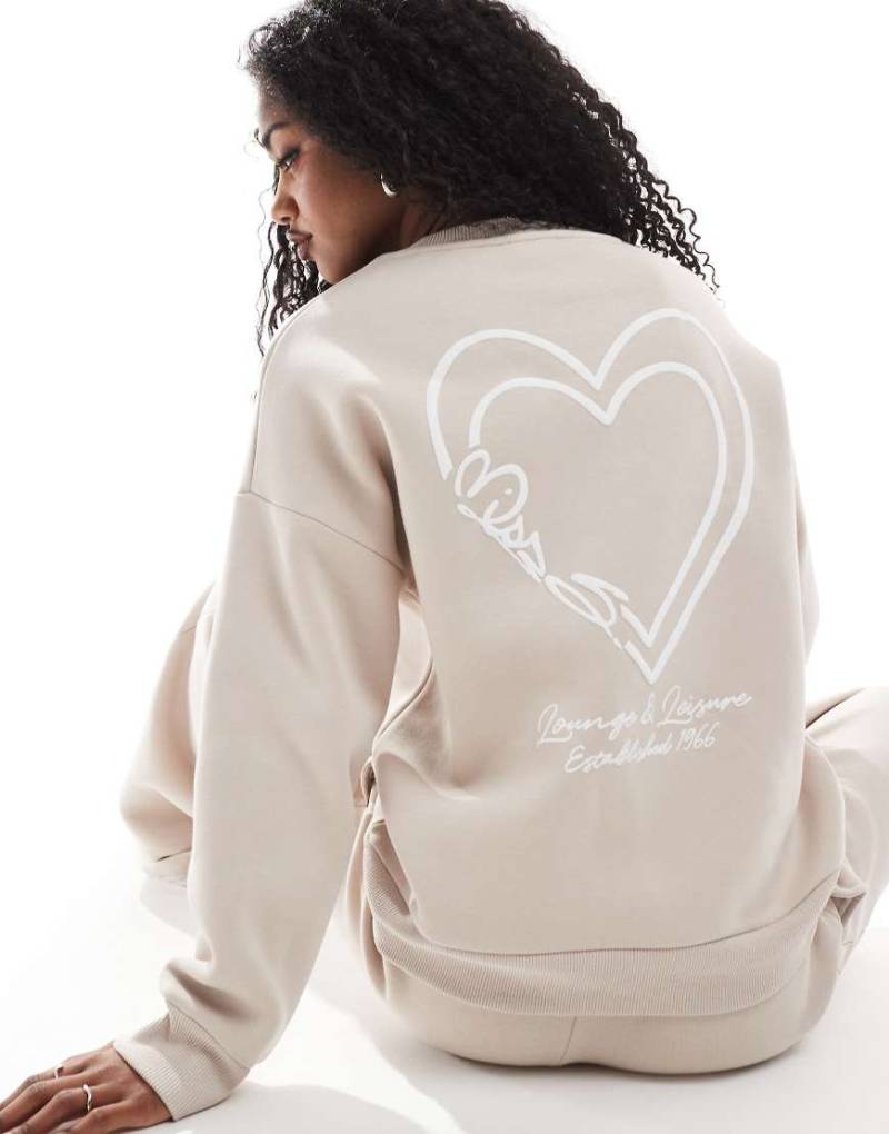 Miss Selfridge - Oversize-Sweatshirt in Steinbeige mit Logo-Schaumprint, Kombiteil-Neutral von Miss Selfridge