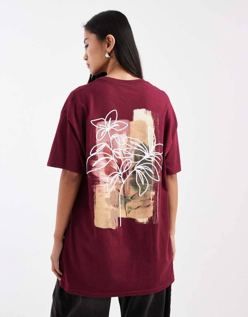 Miss Selfridge - Oversize-T-Shirt in Burgunderrot mit abstraktem Blumenmuster von Miss Selfridge