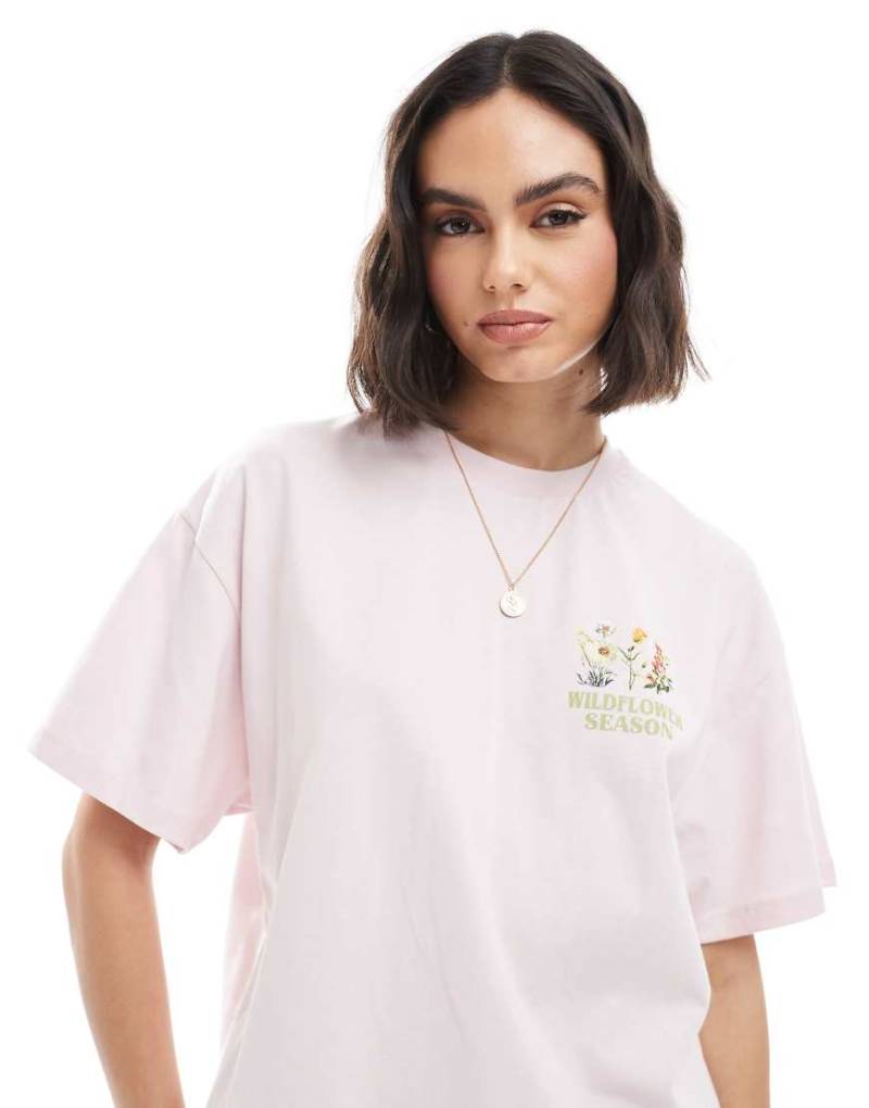 Miss Selfridge - Oversize-T-Shirt in Flieder mit Wildblumen-Rückenprint-Lila von Miss Selfridge