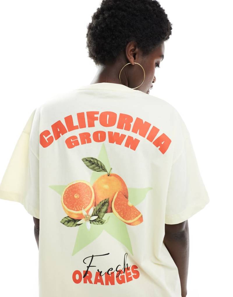 Miss Selfridge - Oversize-T-Shirt in Naturton mit sommerlichem Orangenmotiv-Print-Neutral von Miss Selfridge