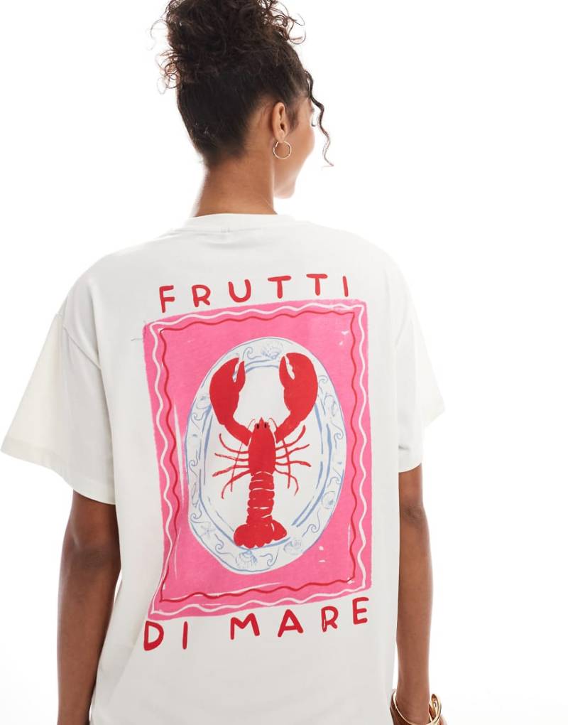 Miss Selfridge - Oversize-T-Shirt in Weiß mit großem Hummer-Grafikprint am Rücken von Miss Selfridge