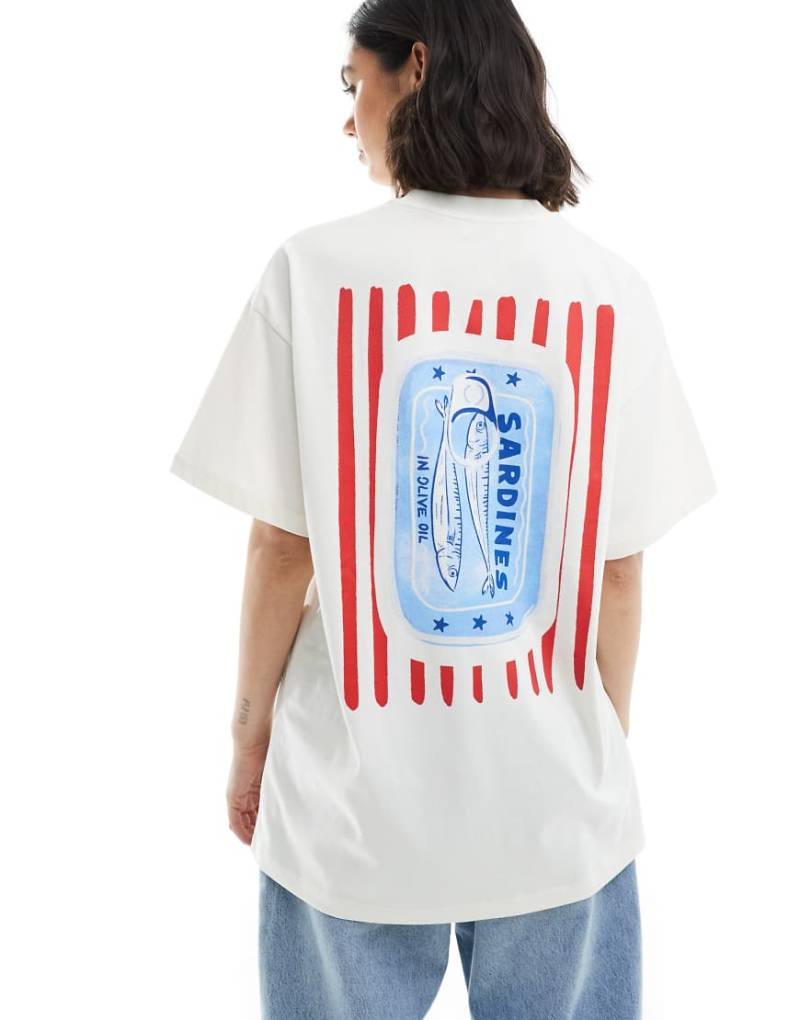 Miss Selfridge - Oversize-T-Shirt mit gestreiftem Sardinen-Grafikprint am Rücken-Weiß von Miss Selfridge