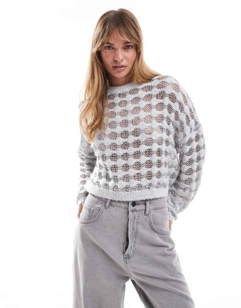 Miss Selfridge - Pullover in Grau meliert und Silber mit Streifen in Metallic-Optik von Miss Selfridge