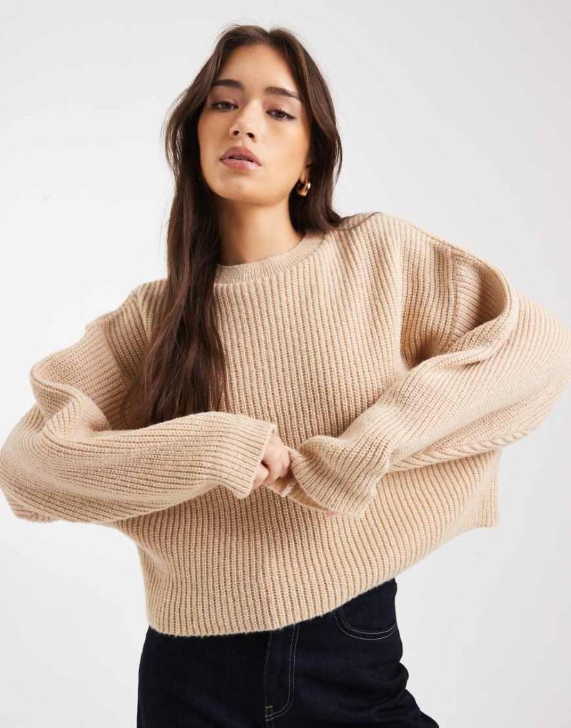 Miss Selfridge - Pullover in hellem Steinbeige mit Rundhalsausschnitt und Fledermausärmeln-Neutral von Miss Selfridge