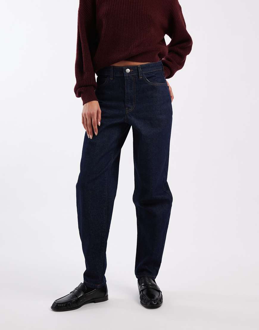 Miss Selfridge - Schmal zulaufende Jeans in Indigoblau von Miss Selfridge