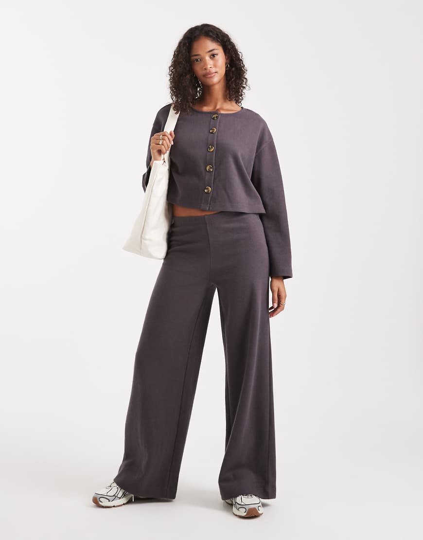 Miss Selfridge - Set mit superweicher Hose in Anthrazit-Grau von Miss Selfridge