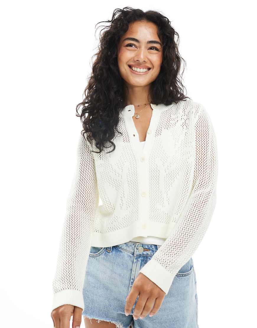 Miss Selfridge - Sommerliche Strickjacke aus floralem Jacquard-Bunt Miss Selfridge - Sommerliche Strickjacke aus floralem Jacquard-Bunt von Miss Selfridge