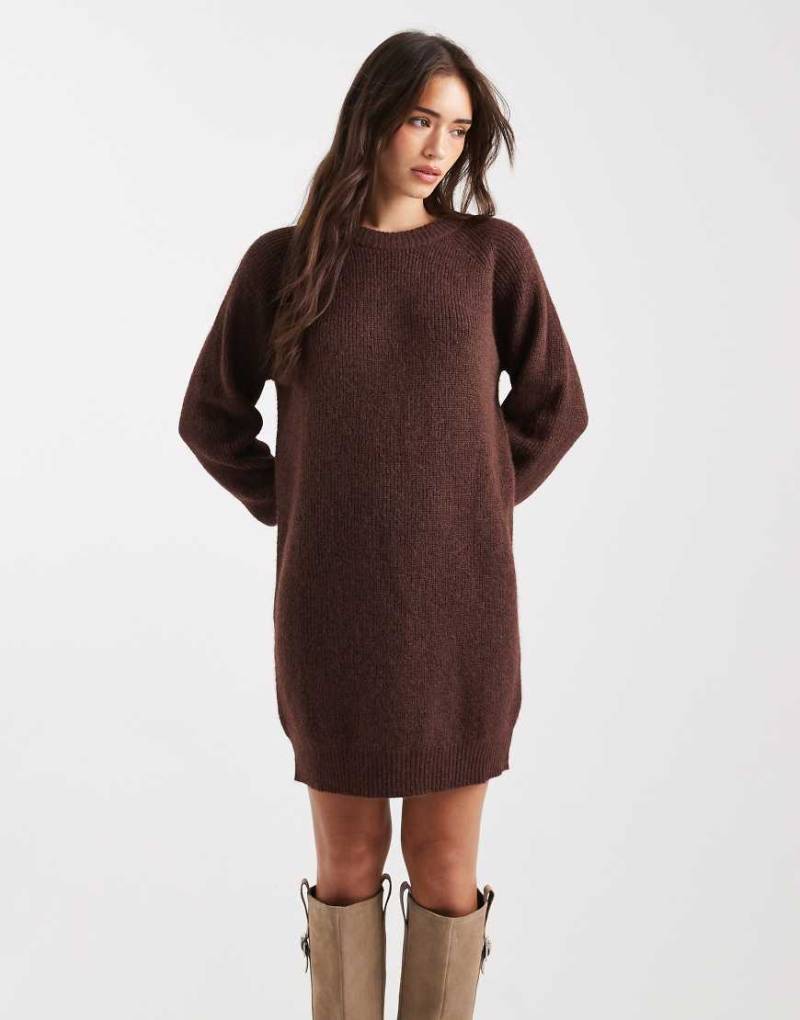 Miss Selfridge - Strick-Minikleid in Schokobraun mit Rundhalsausschnitt-Brown von Miss Selfridge