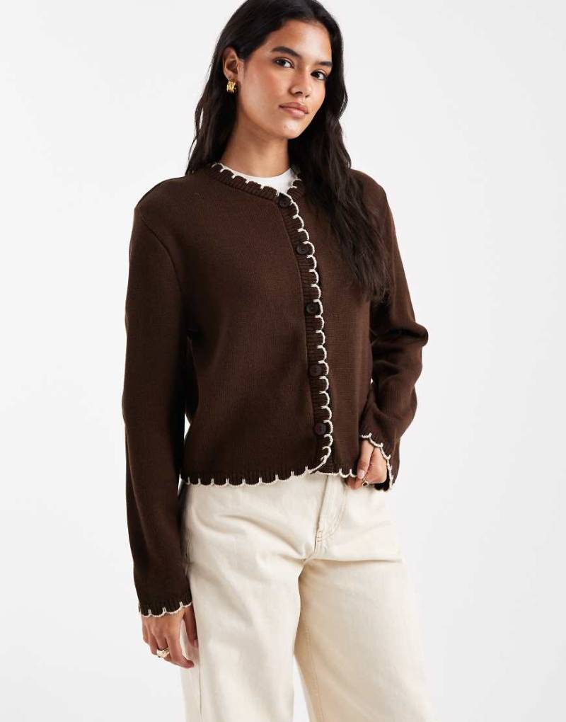 Miss Selfridge - Strickjacke in Braun mit Languettenstich-Brown von Miss Selfridge