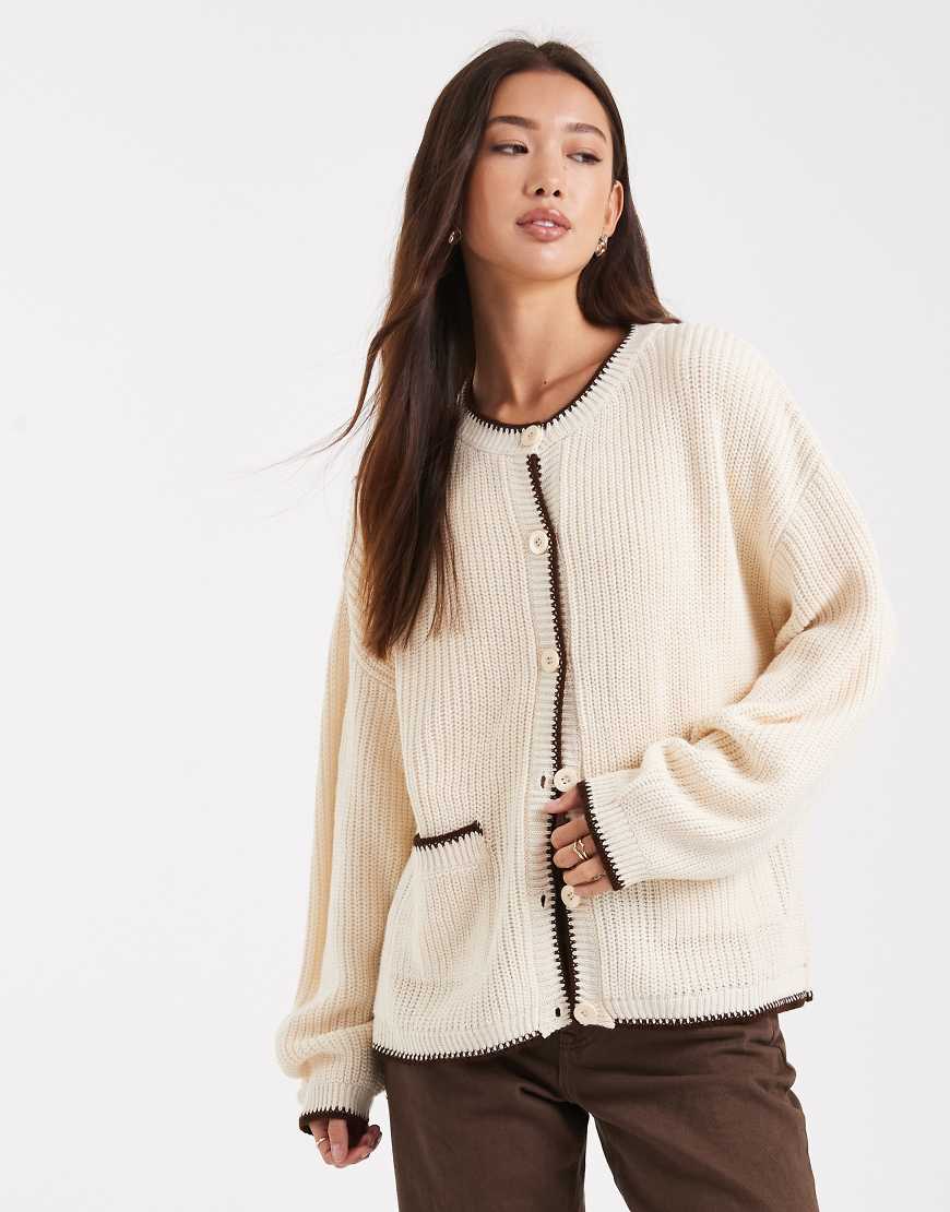 Miss Selfridge - Strickjacke in Buttermilchgelb mit Langettenstich und zwei Taschen von Miss Selfridge