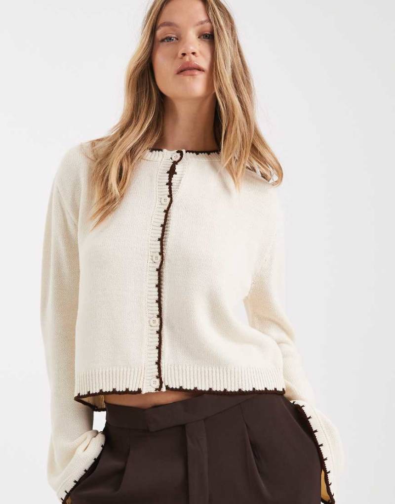 Miss Selfridge - Strickjacke in Buttermilchgelb mit breiten Ärmelbündchen und Langettenstich von Miss Selfridge