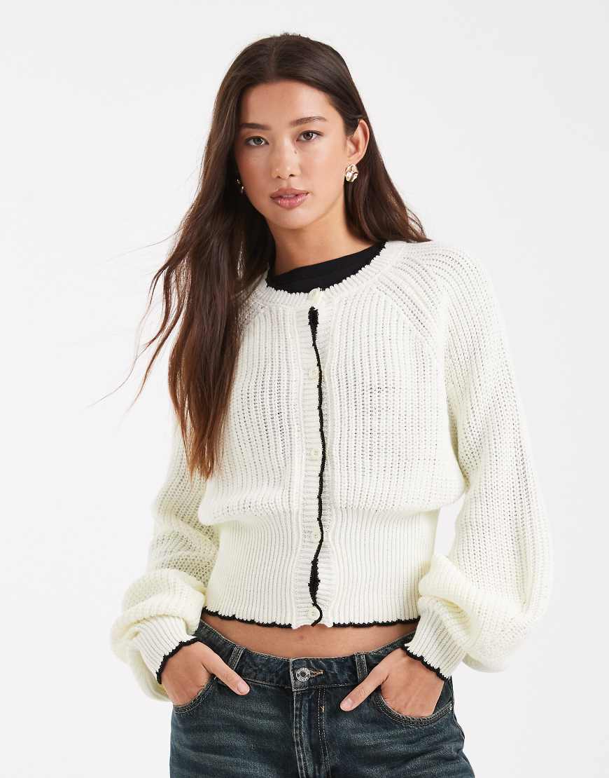 Miss Selfridge - Strickjacke in Creme mit Langettenstich-Weiß von Miss Selfridge