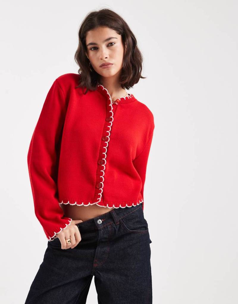 Miss Selfridge - Strickjacke in Rot mit Languettenstich von Miss Selfridge