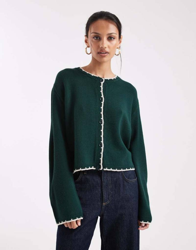 Miss Selfridge - Strickjacke in Tannengrün mit Languettenstich von Miss Selfridge