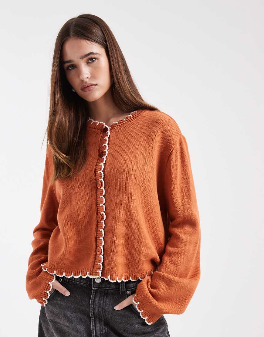 Miss Selfridge - Strickjacke in Zimtbraun mit Languettenstich-Orange von Miss Selfridge