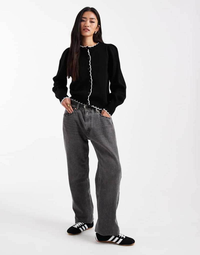 Miss Selfridge - Strickjacke mit Languettenstich und Puffärmeln-Schwarz von Miss Selfridge