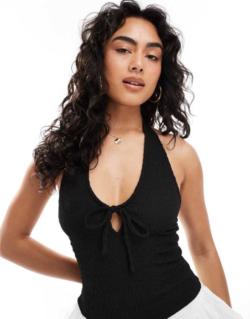 Miss Selfridge - Strukturiertes Neckholder-Oberteil in Schwarz von Miss Selfridge