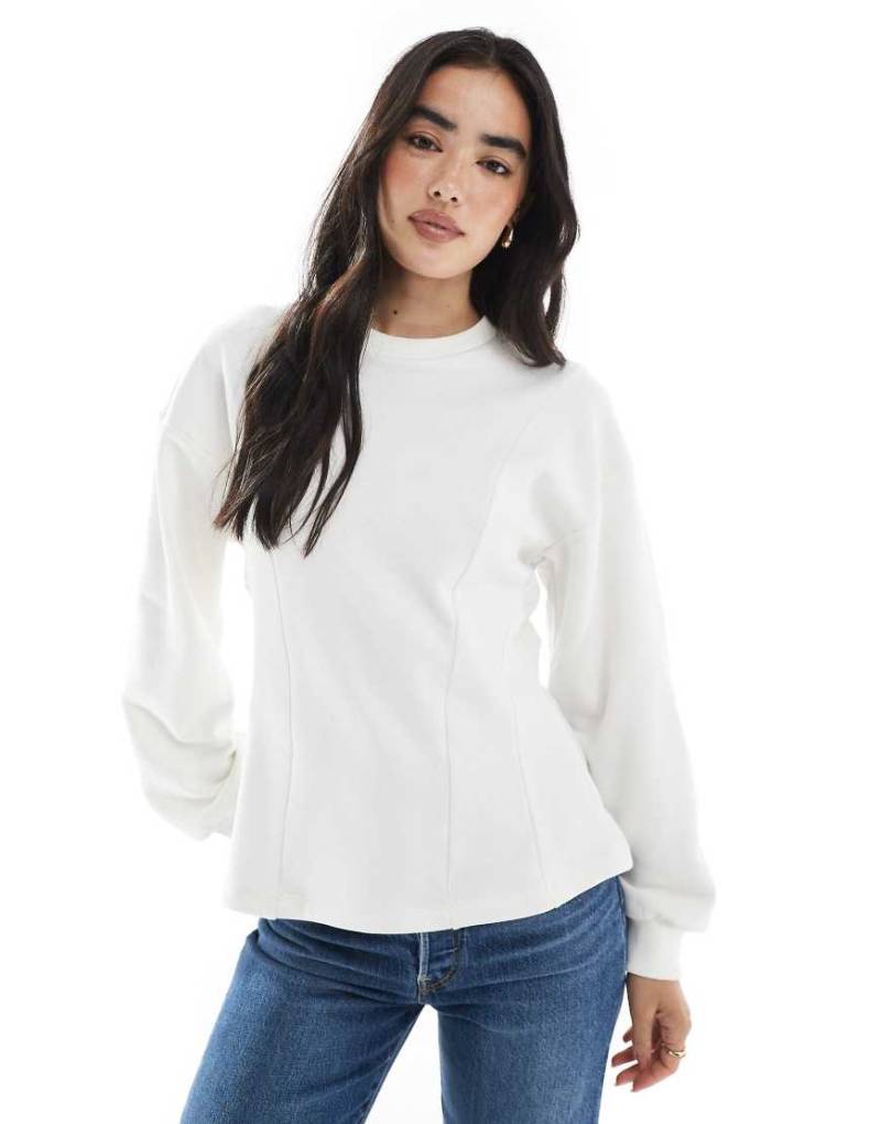 Miss Selfridge - Sweatshirt in Ecru mit taillierender Ziernaht-Weiß von Miss Selfridge