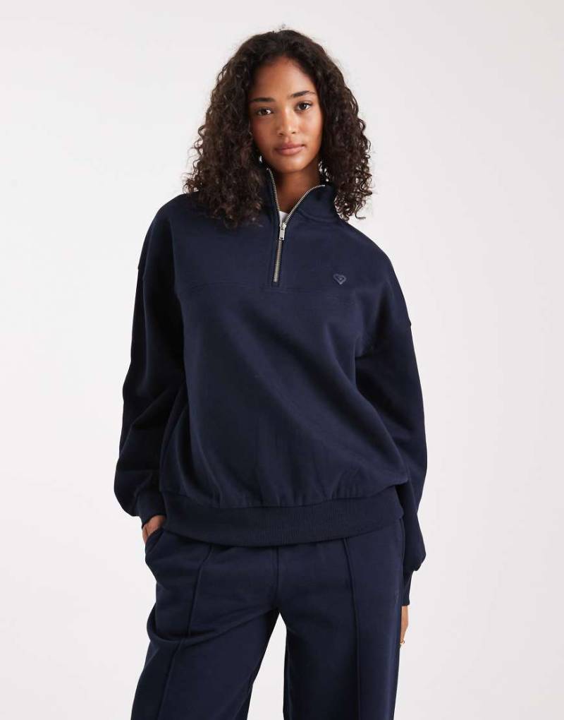 Miss Selfridge - Sweatshirt in Marineblau mit kurzem Reißverschluss von Miss Selfridge