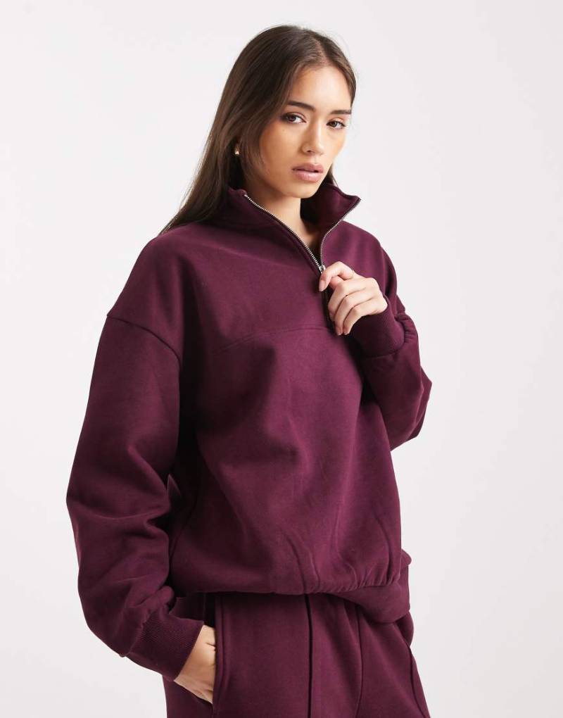 Miss Selfridge - Sweatshirt in Pflaume mit kurzem Reißverschluss-Lila Miss Selfridge - Sweatshirt in Pflaume mit kurzem Reißverschluss-Lila von Miss Selfridge
