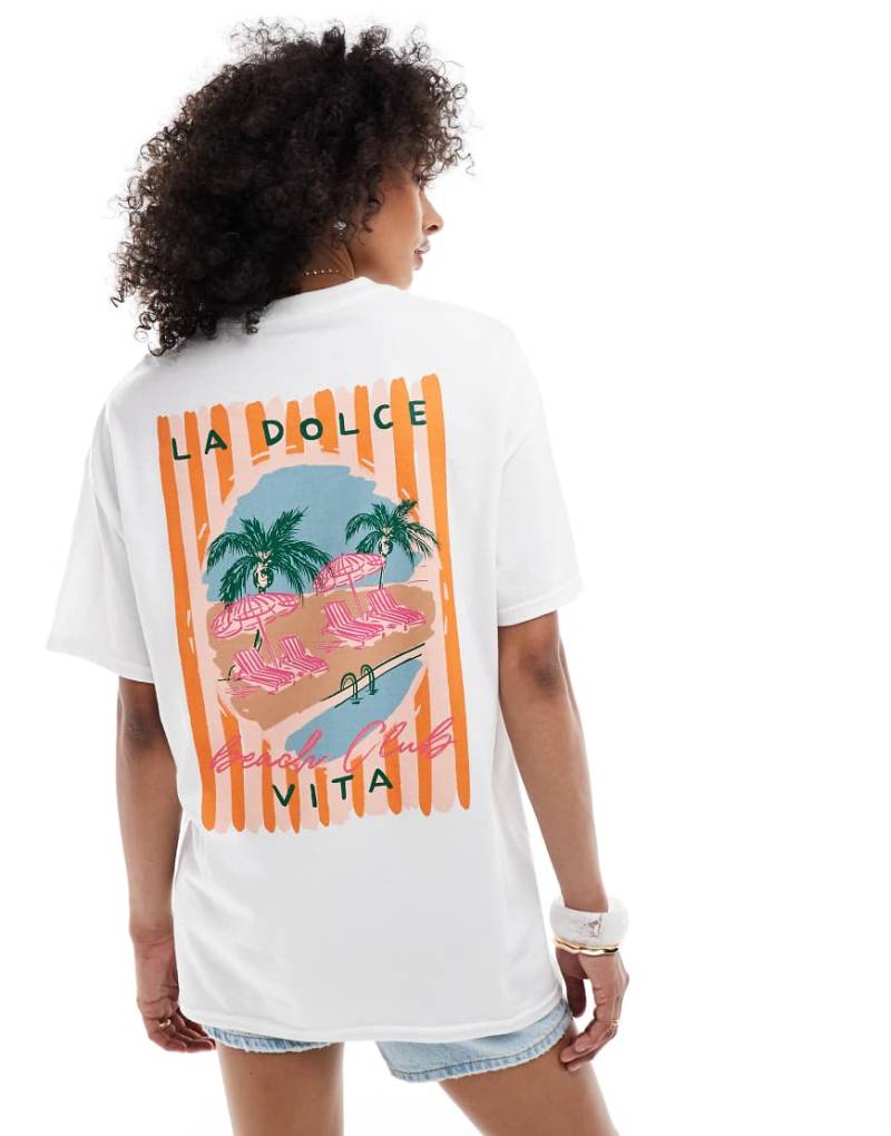 Miss Selfridge - T-Shirt in Weiß mit „La Dolce Vita"-Sommergrafik von Miss Selfridge