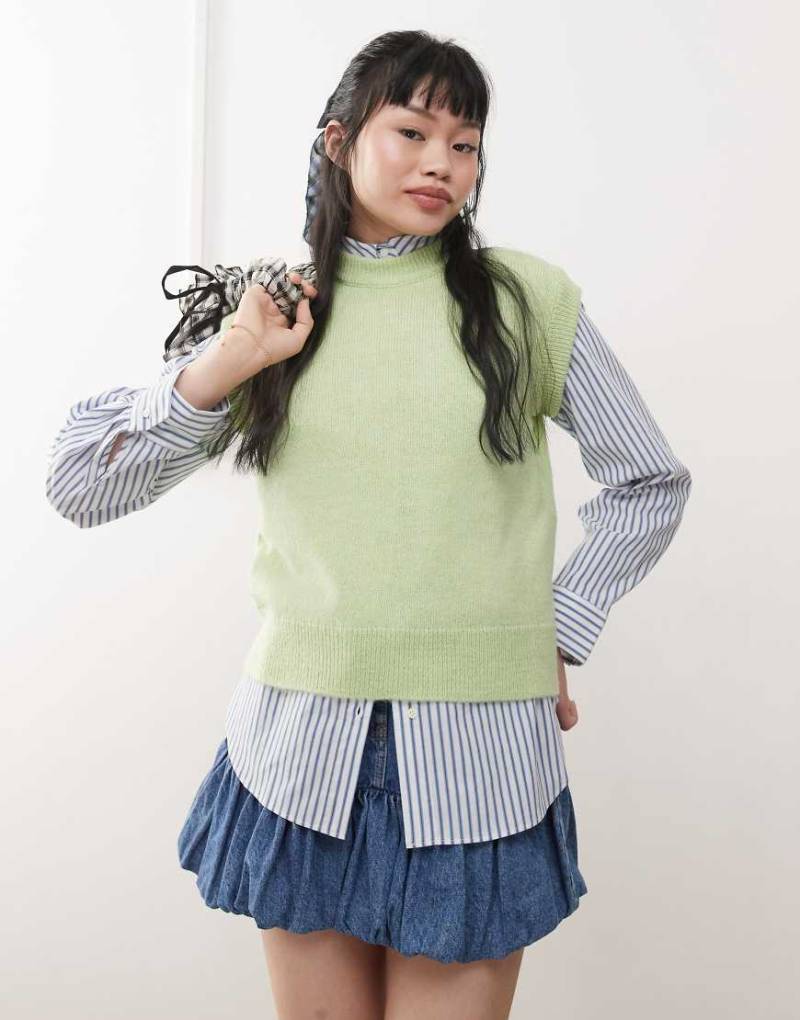 Miss Selfridge - Tanktop aus Strick in Matcha-Gelb von Miss Selfridge