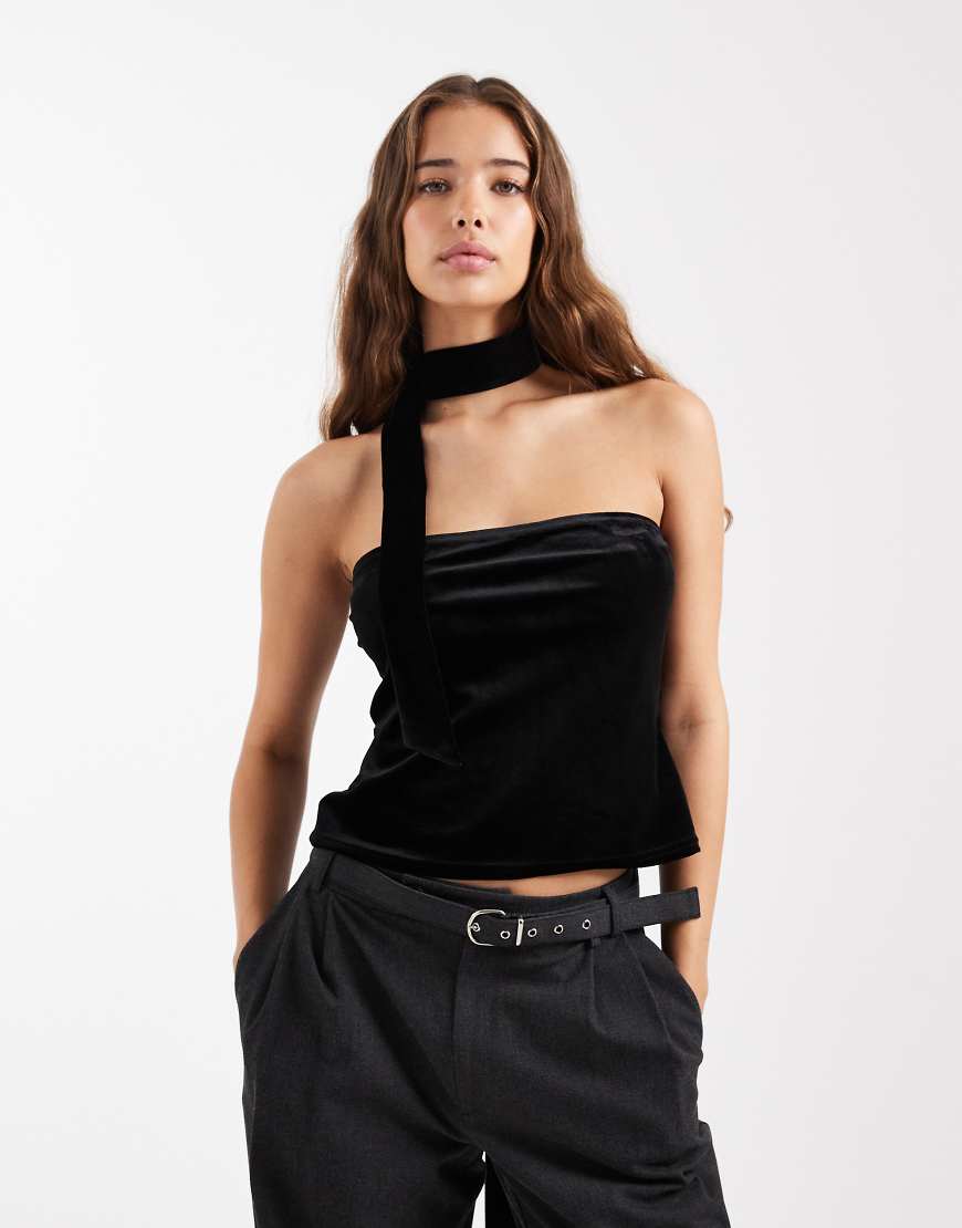 Miss Selfridge - Trägerloses Schaloberteil aus Samt-Schwarz von Miss Selfridge