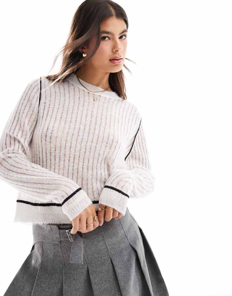 Miss Selfridge - Transparenter Strickpullover in Creme mit Kontrastdetails-Weiß von Miss Selfridge