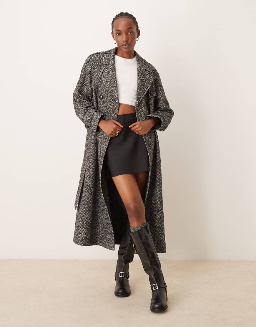 Miss Selfridge - Trenchcoat mit Fischgrätmuster in Schwarz-Weiß und Gürtel-Bunt von Miss Selfridge