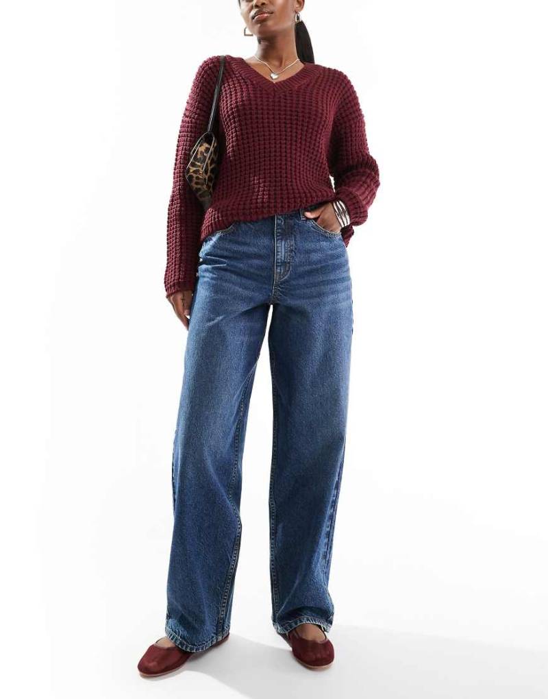 Miss Selfridge - Weit geschnittene Jeans in Indigo-Waschung-Blau von Miss Selfridge