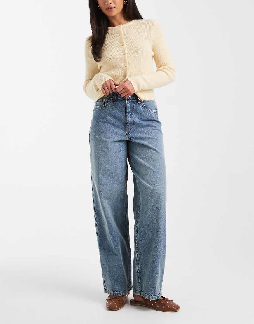 Miss Selfridge - Weite Jeans in Dirty-Waschung-Blau von Miss Selfridge
