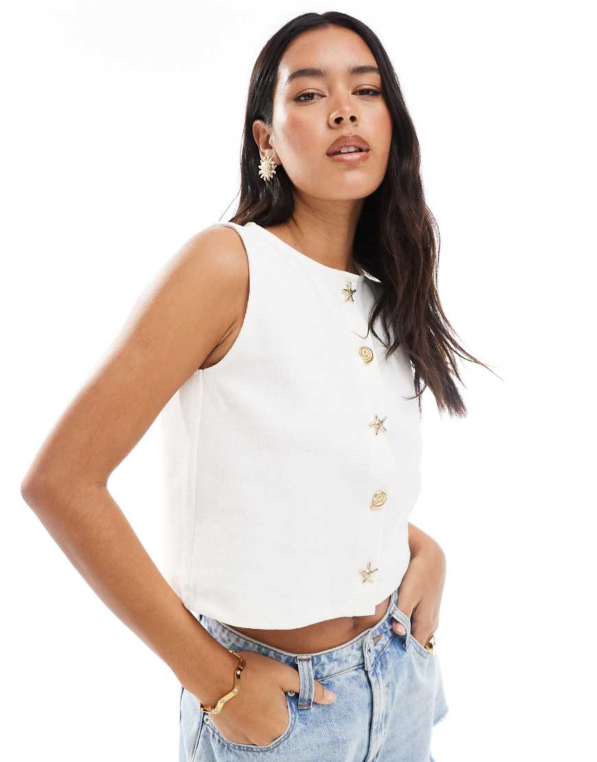 Miss Selfridge - Weste in Ecru mit Muschelmotiven aus Metall-Weiß von Miss Selfridge