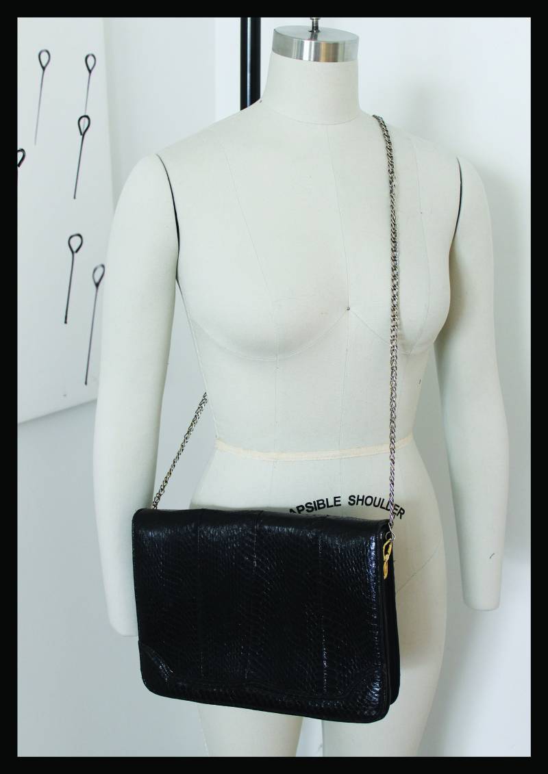 90Er-Jahre-Python-Hauttasche, Clutch-Tasche, Schwarze Haut, Umhängetasche, Schlangenhaut von MissBrummell