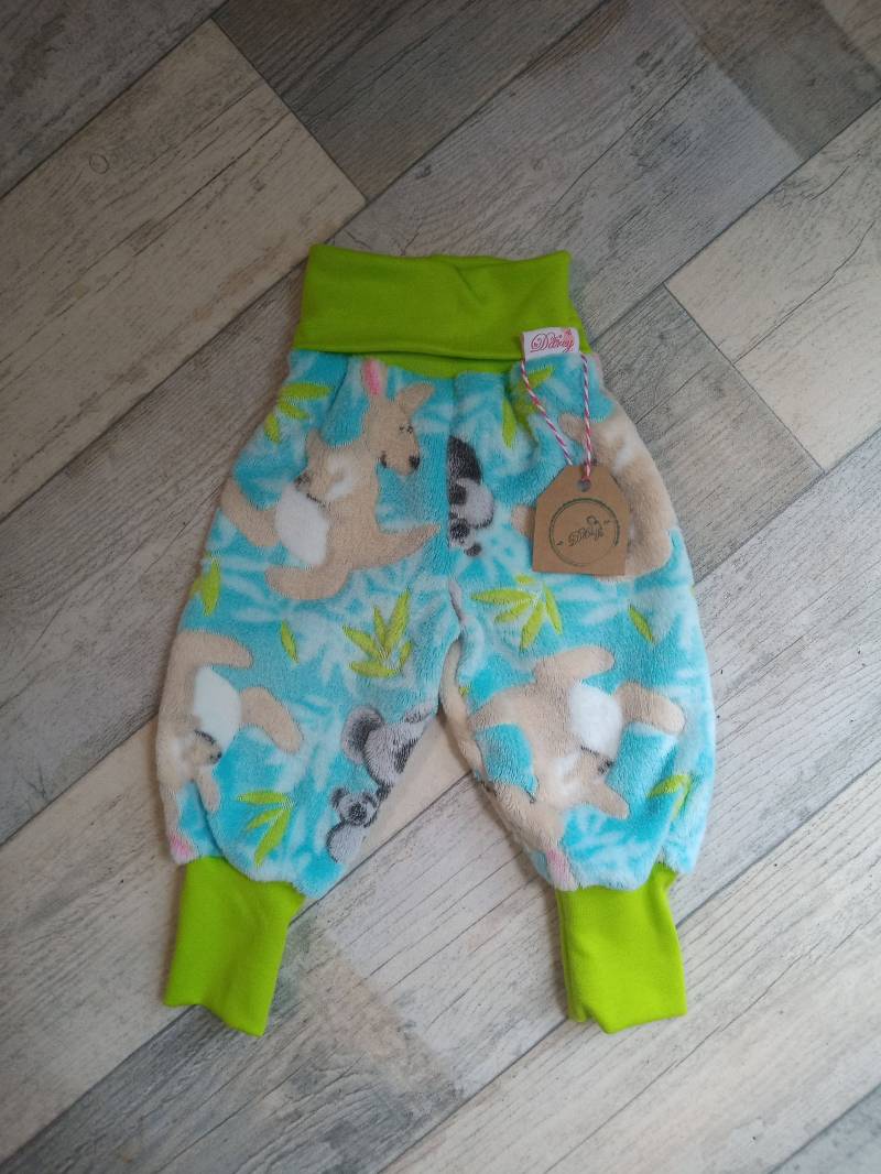 Pumphose Koala Känguru Türkis von MissDarcyDE