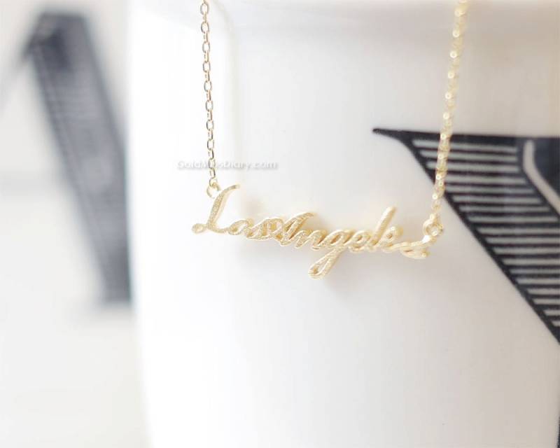 Gold Los Angeles Bar Halskette, La Citi Halskette Für Frauen Gold Los Angeles Bar Halskette, La Citi Halskette Für Frauen von MissDiary