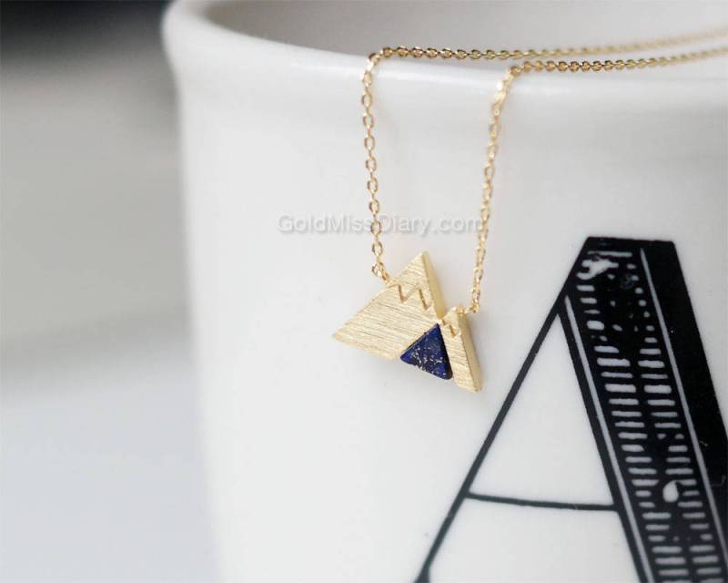 Gold Marine Edelstein Berg Halskette, Zierliche Verschneite Charme, Natur Schmuck, Geschenkideen von MissDiary