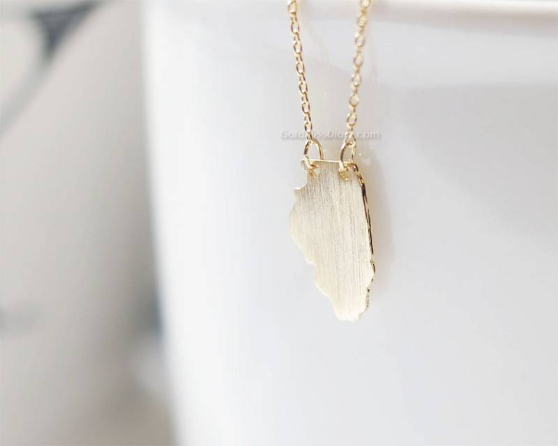 Illinoisine Statement Halskette in Gold, Il Zustand Gold Halskette, Chicago von MissDiary