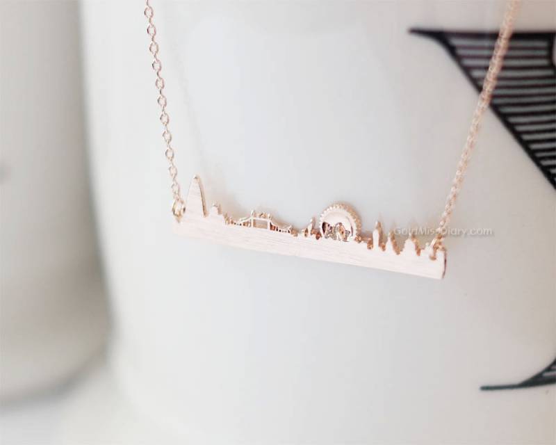 London Skyline Halskette in Rosegold, Halskette, City Uk Schmuck, Souvenir London, Für Frau von MissDiary
