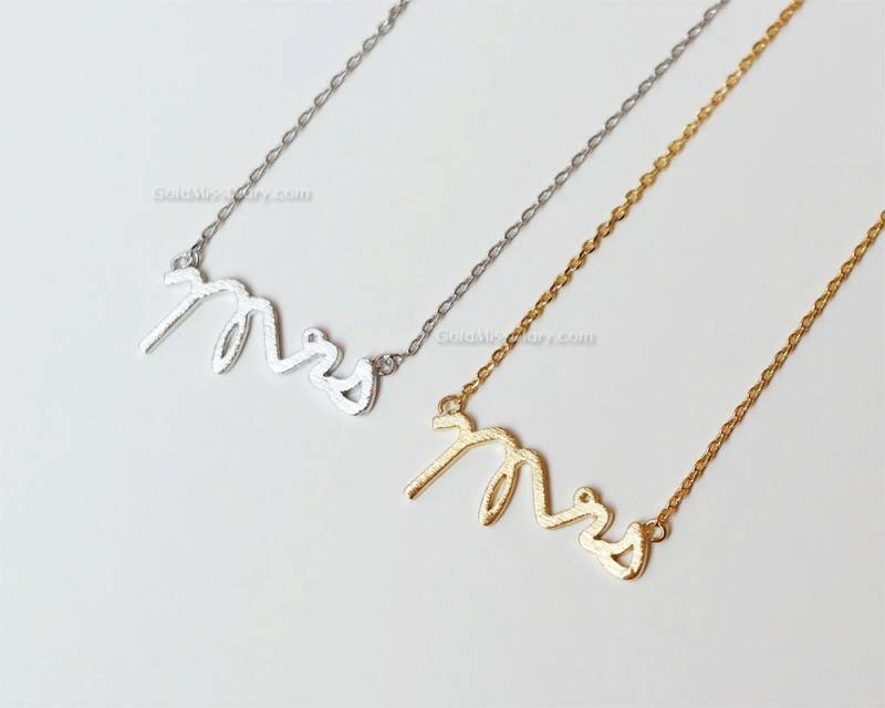 Mrs Halskette in Silber, Letters Halskette, Bar Für Frauen Mrs Halskette in Silber, Letters Halskette, Bar Für Frauen von MissDiary