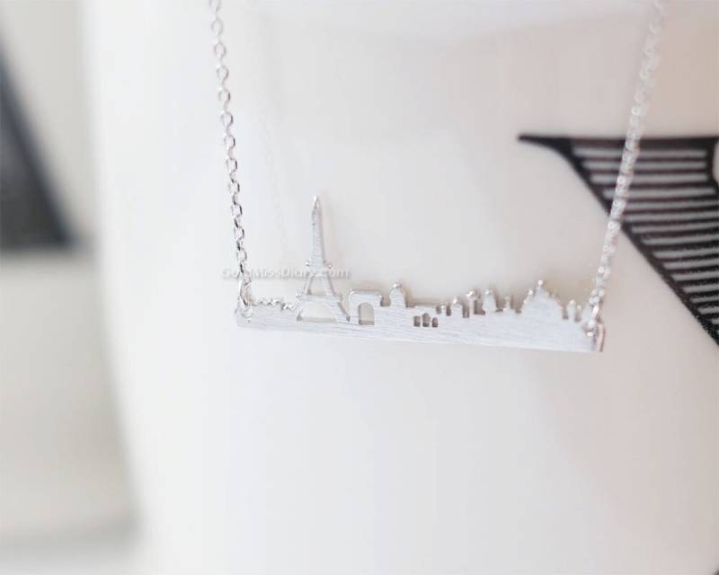 Paris Skyline Bar Halskette in Silber, Stadt Halskette, Frankreich Eiffelturm, Souvenir Paris Skyline Bar Halskette in Silber, Stadt Halskette, Frankreich Eiffelturm, Souvenir von MissDiary